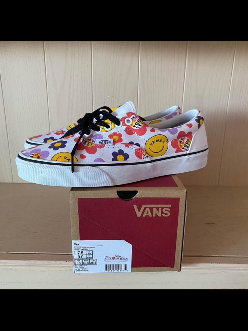 Women 9 Vans White Canvas Era Sneakers with Yellow Smiley & Multicolor Flowr